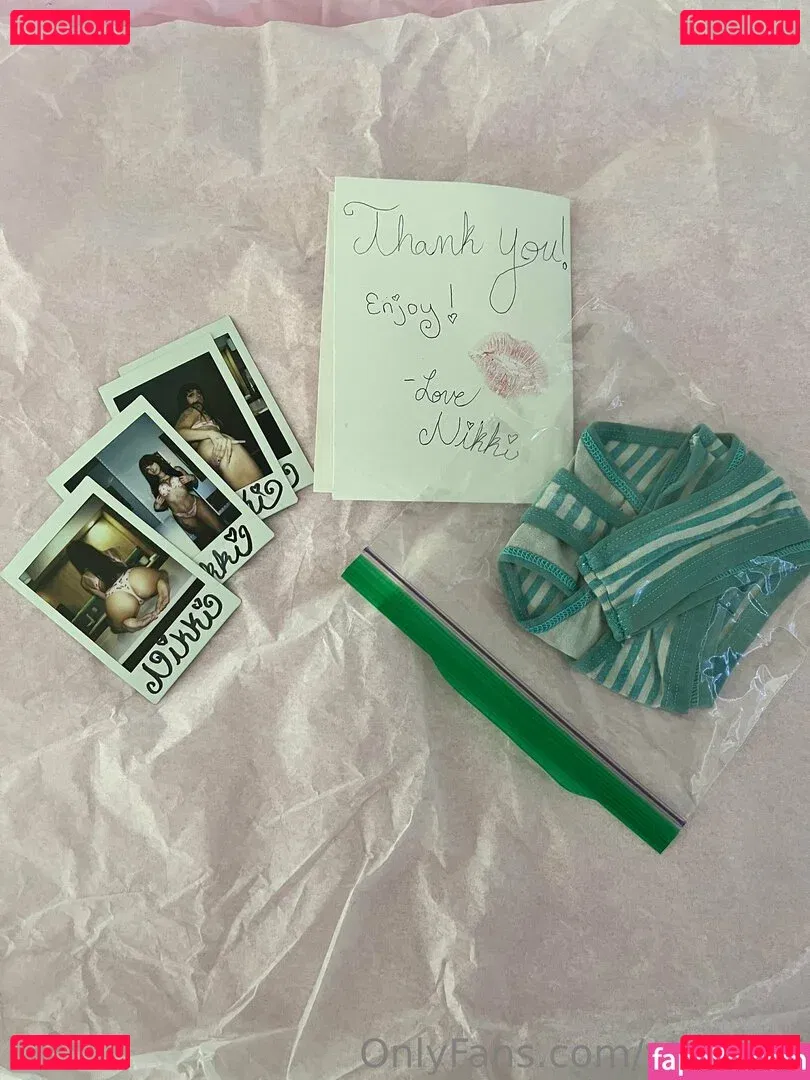 wetnikki Onlyfans Photo Gallery 