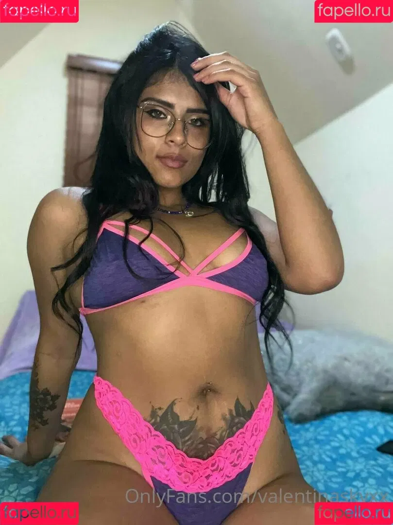 valentinaskyxx Onlyfans Photo Gallery 