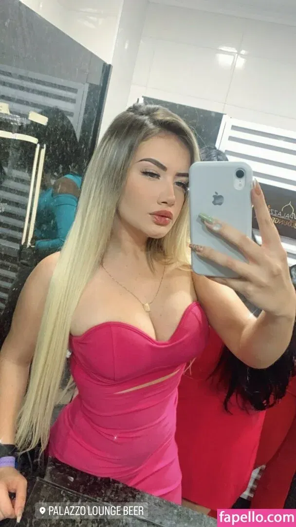 laura.brown Onlyfans Photo Gallery 