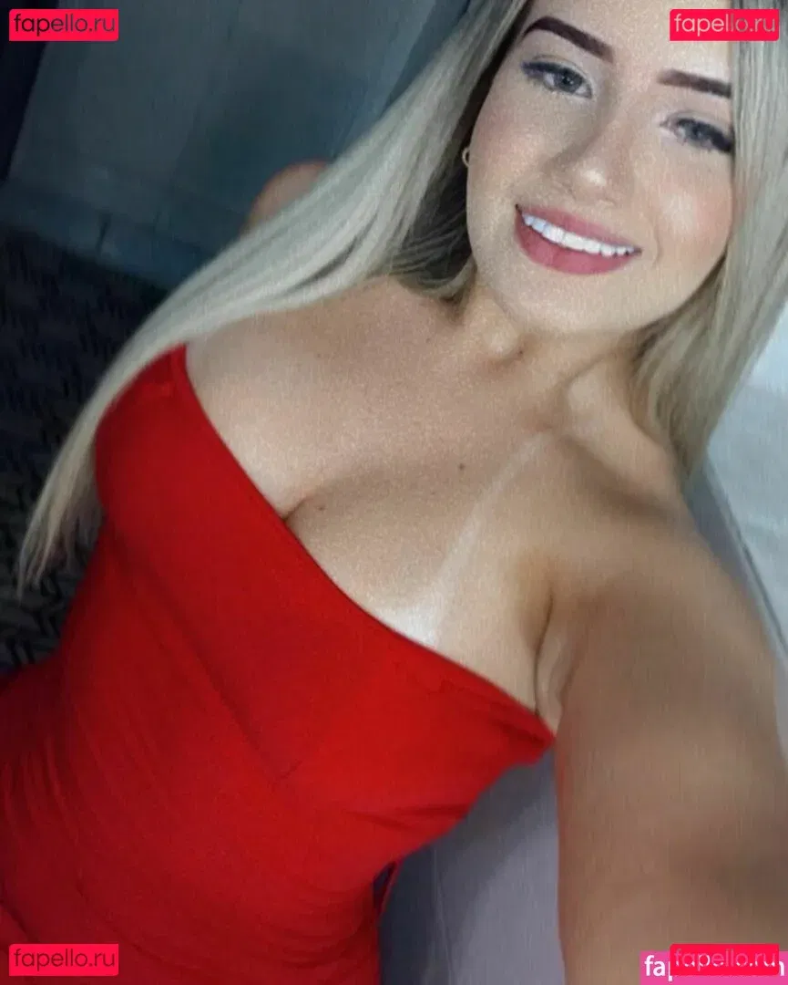 laura.brown Onlyfans Photo Gallery 