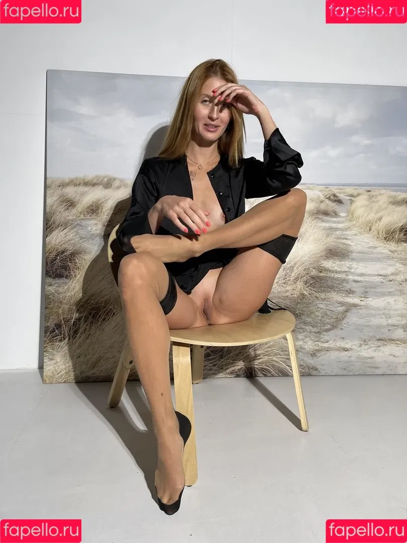 Sleepy Beauty ASMR Onlyfans Photo Gallery 