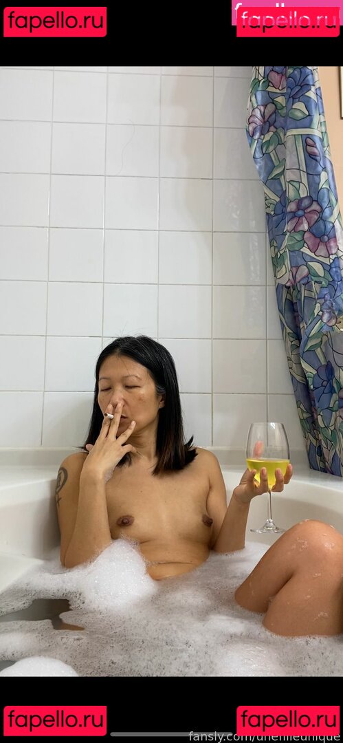 unefilleunique Nude Onlyfans Photo 11