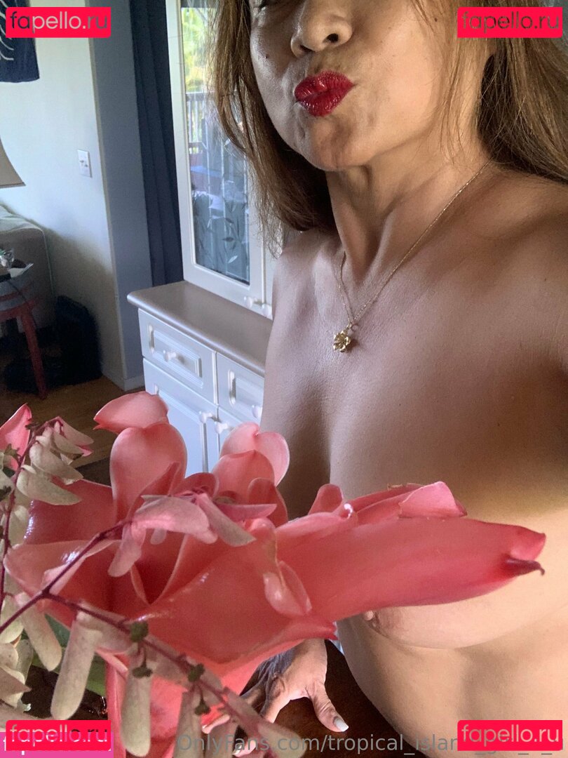 tropical_island_girl_4_u Nude Onlyfans Photo 40