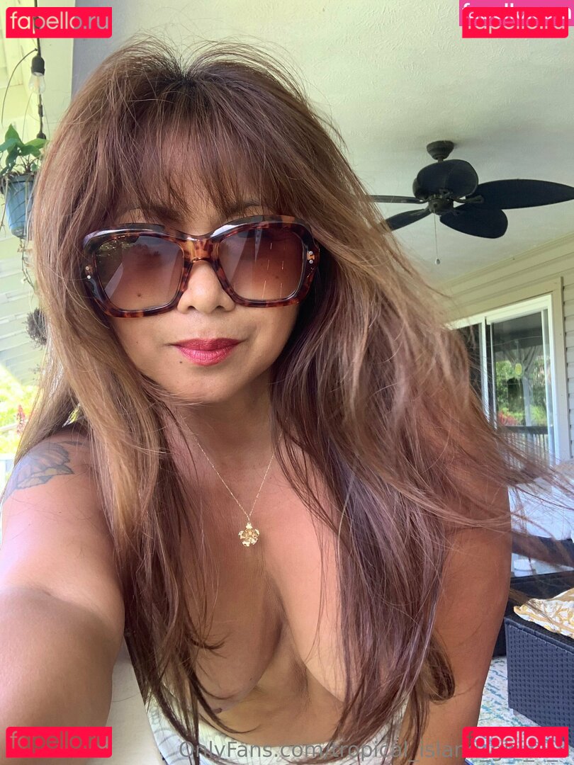 tropical_island_girl_4_u Nude Onlyfans Photo 34