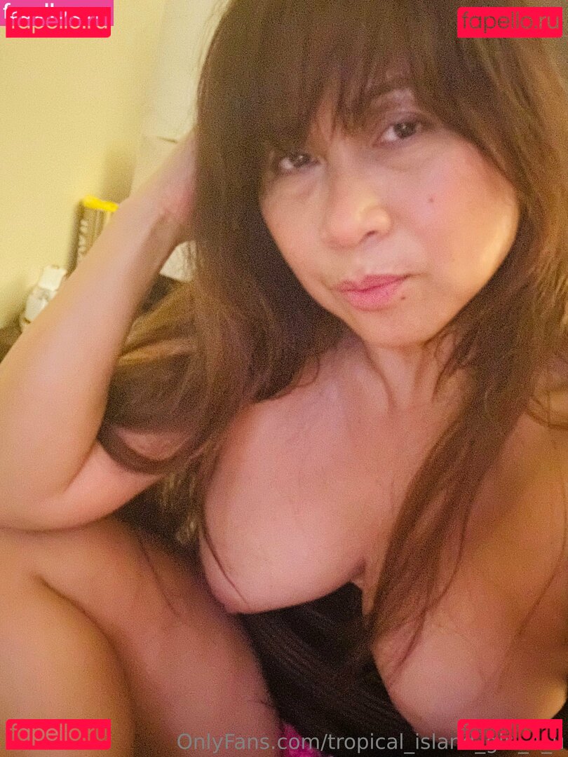 tropical_island_girl_4_u Nude Onlyfans Photo 3