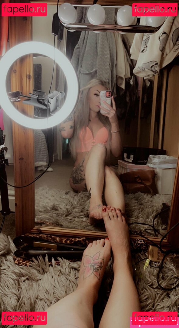 Sophhh22 Nude Onlyfans Photo 15