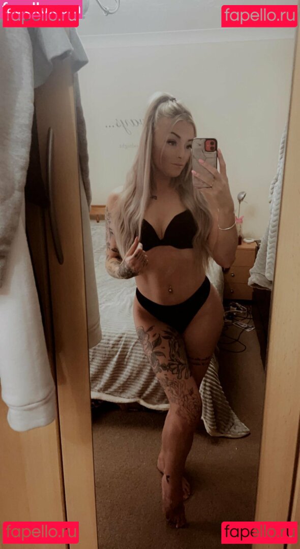 Sophhh22 Nude Onlyfans Photo 14