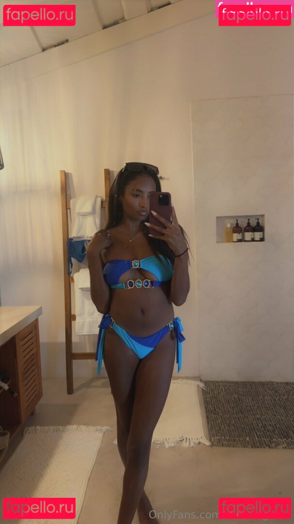 TheRealGiana Nude Onlyfans Photo 10