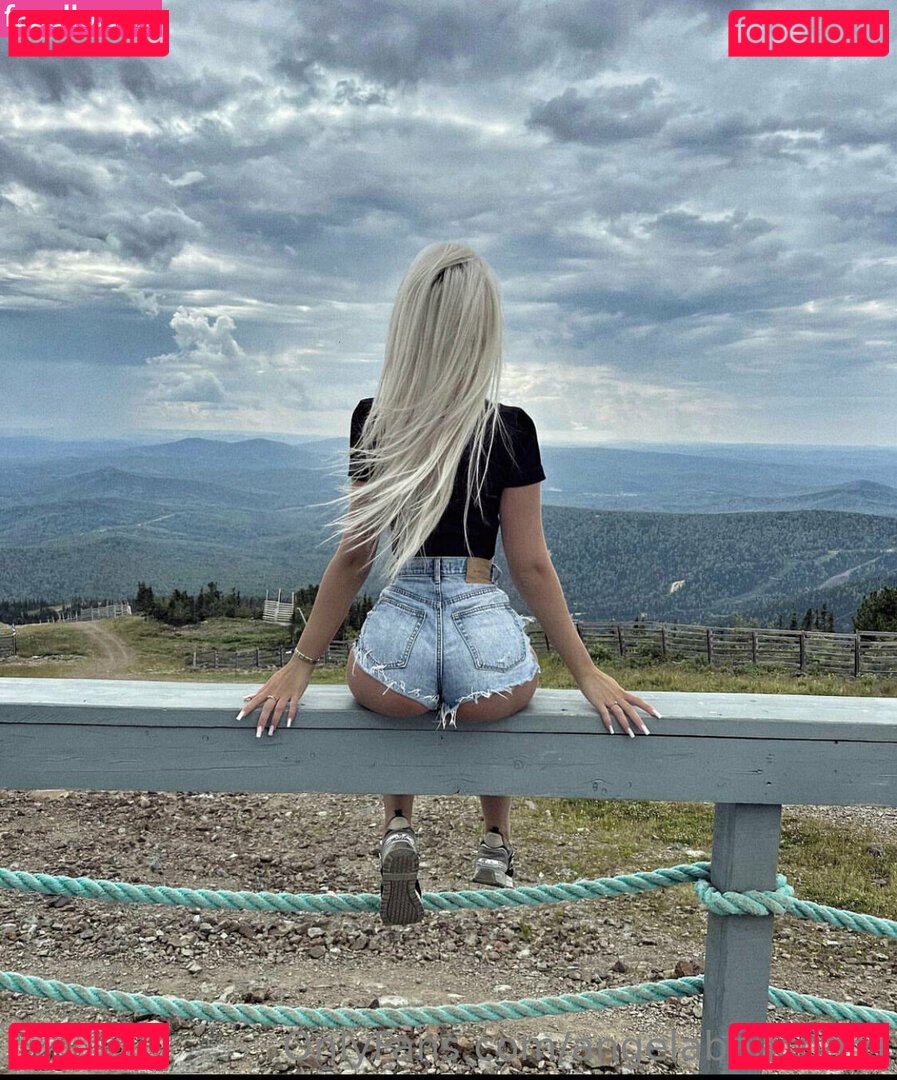 angelabouchards Nude Onlyfans Photo 13