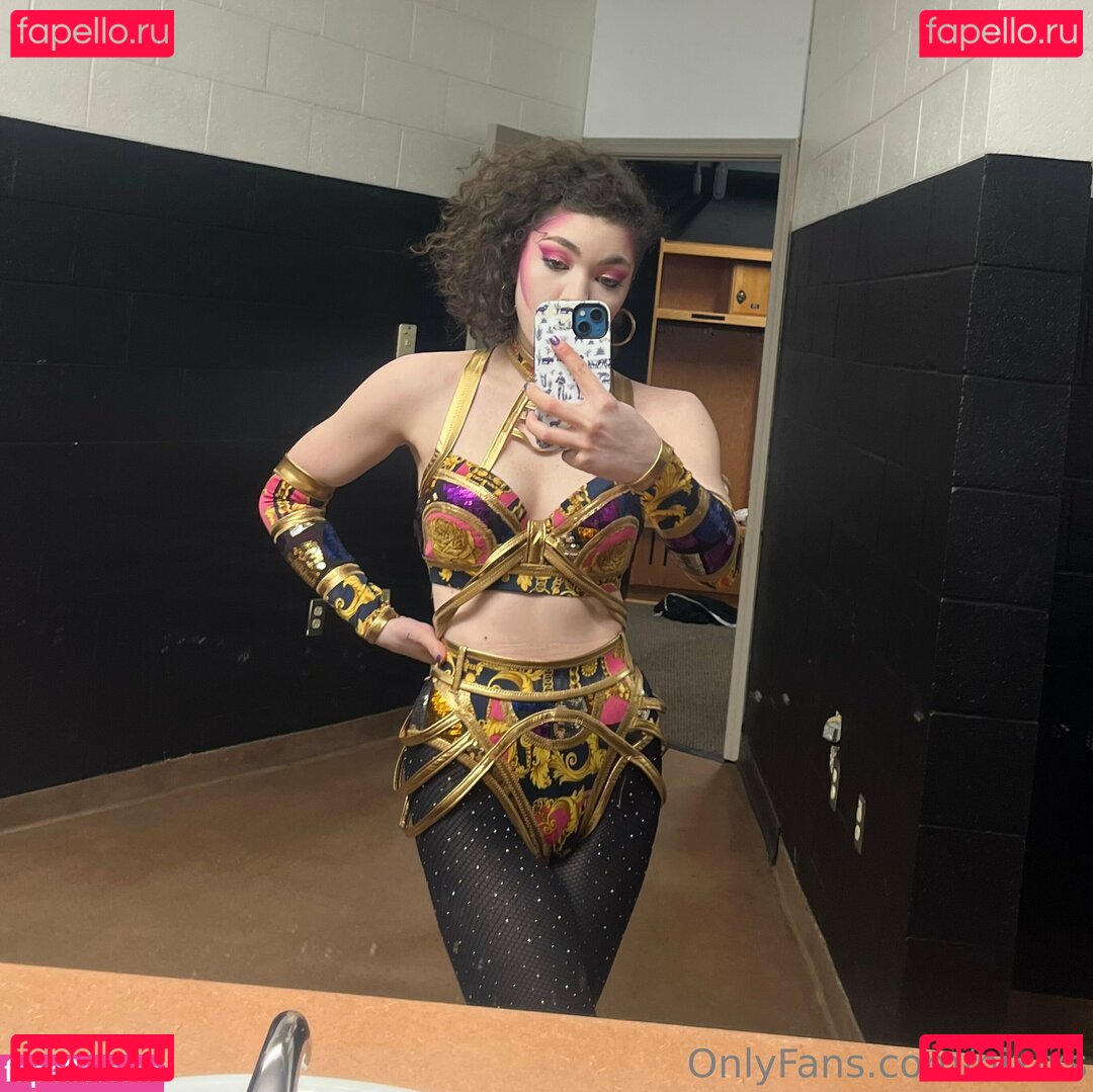 Nixi XS Nude Onlyfans Photo 14
