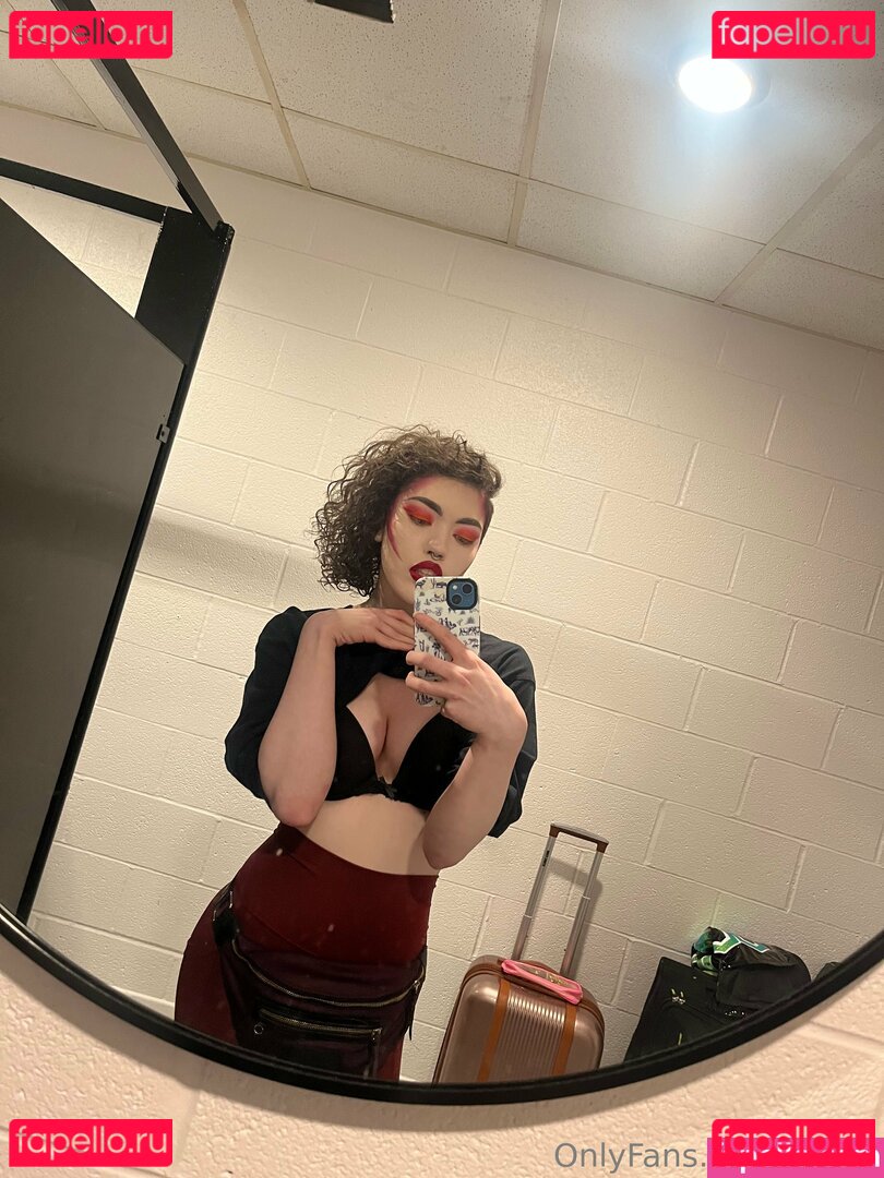 Nixi XS Nude Onlyfans Photo 9