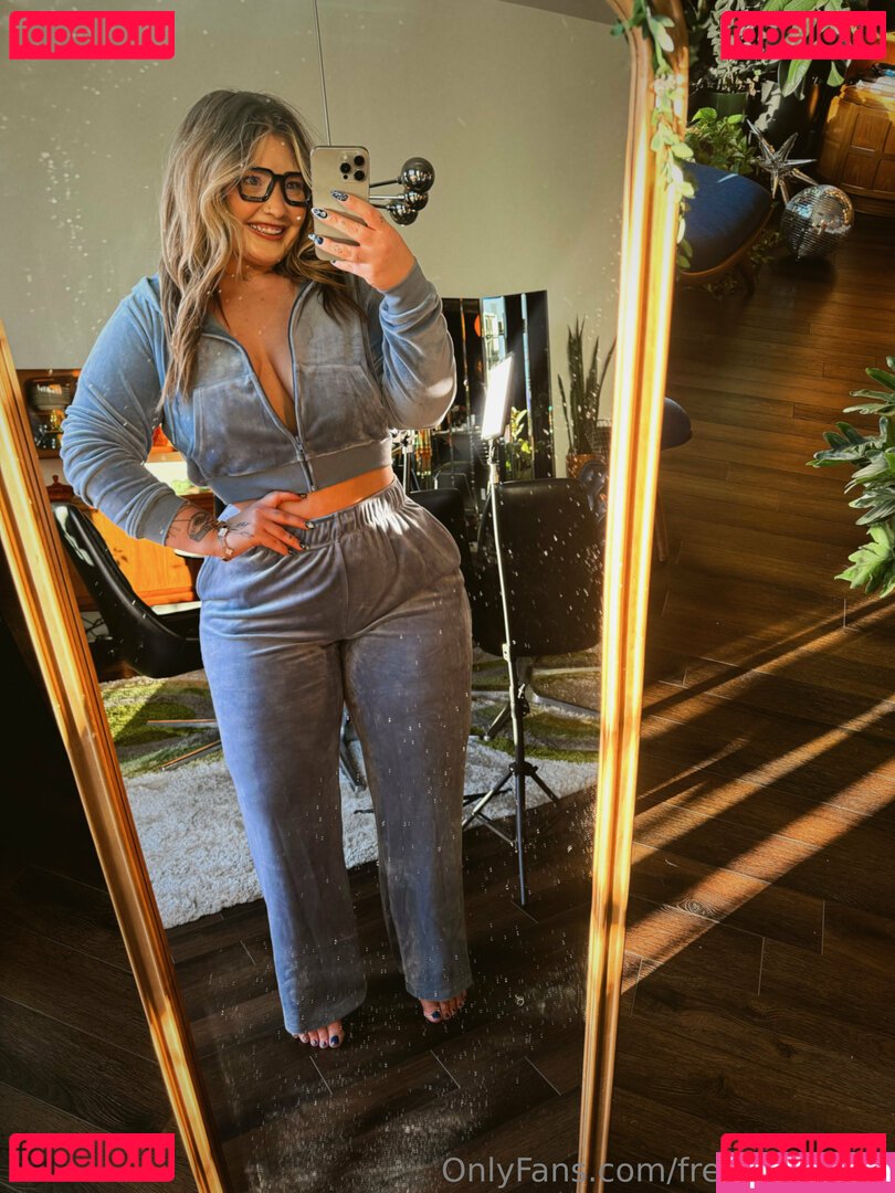 freedemibleu Nude Onlyfans Photo 30