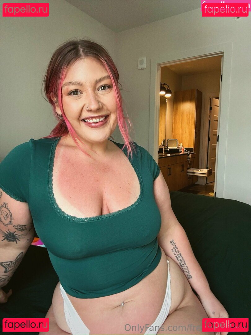 freedemibleu Nude Onlyfans Photo 9