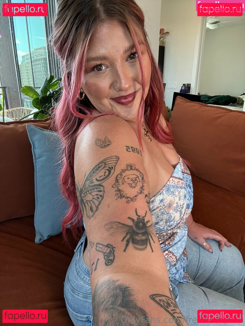 freedemibleu Nude Onlyfans Photo 7