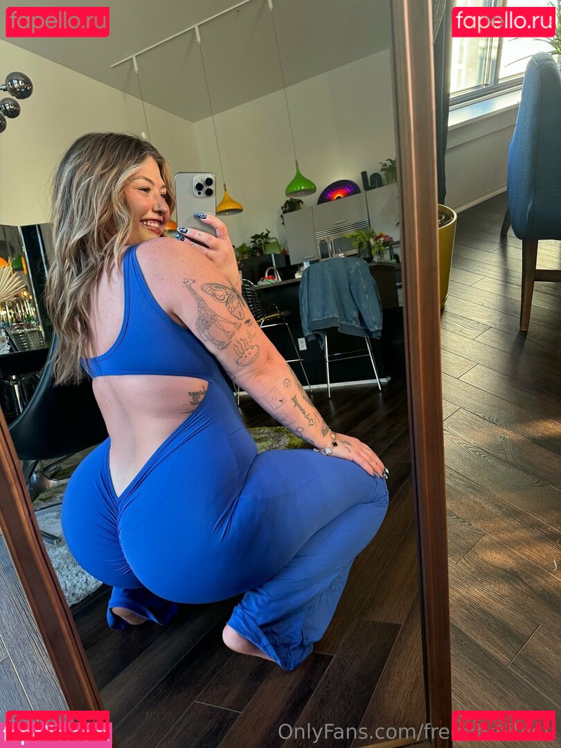 freedemibleu Nude Onlyfans Photo 3