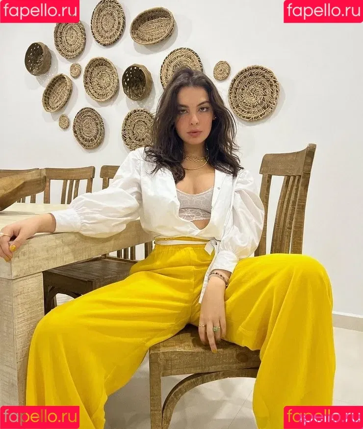 Isabella Gomez Onlyfans Photo Gallery 