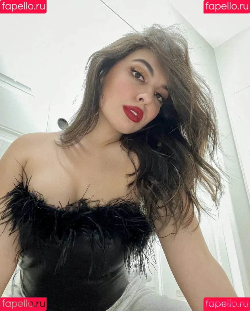 Isabella Gomez Onlyfans Photo Gallery 