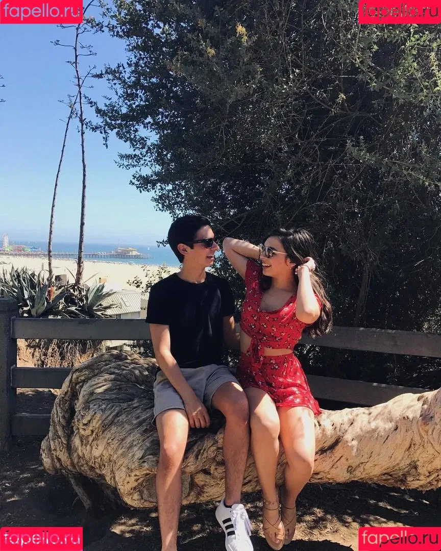 Isabella Gomez Onlyfans Photo Gallery 