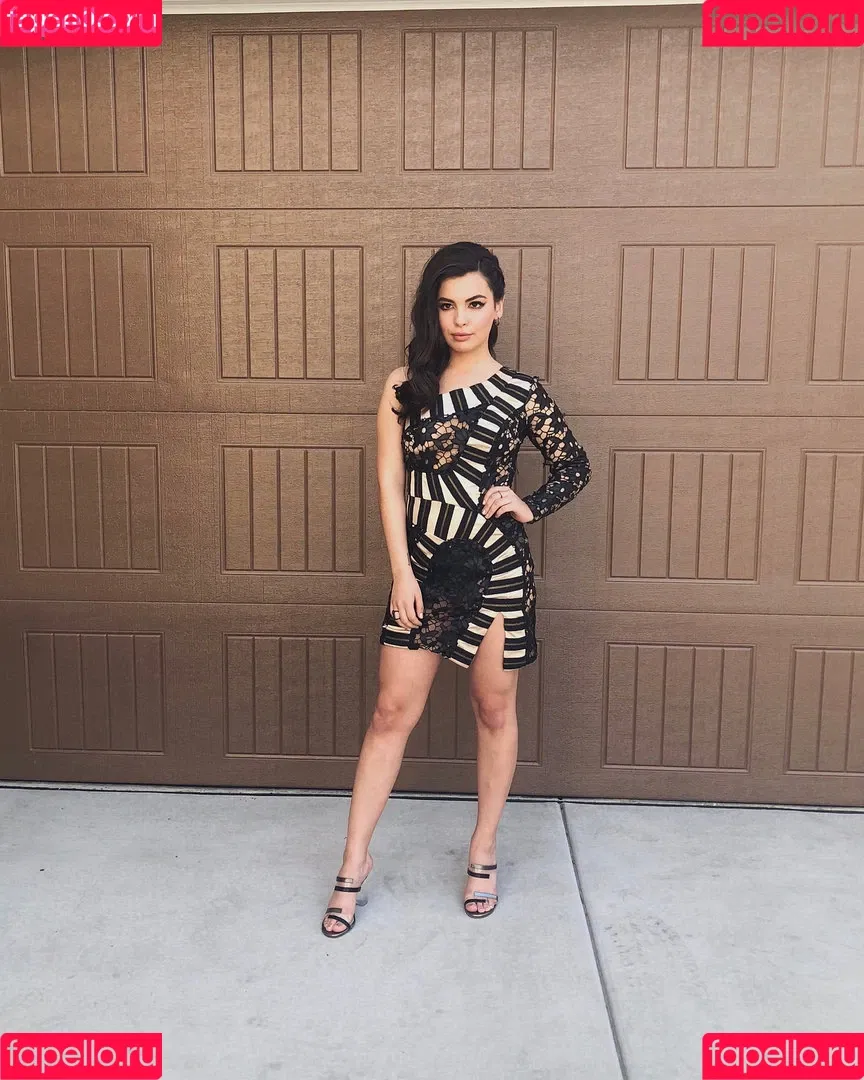 Isabella Gomez Onlyfans Photo Gallery 