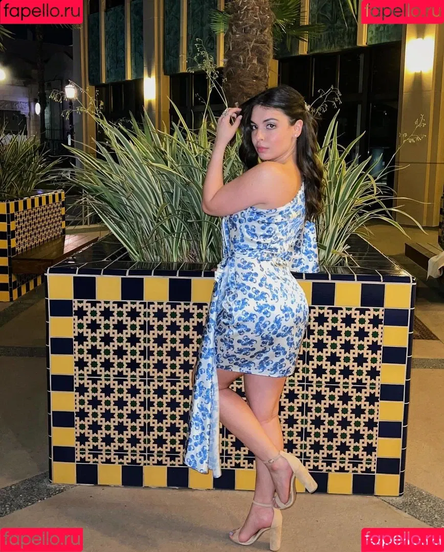 Isabella Gomez Onlyfans Photo Gallery 
