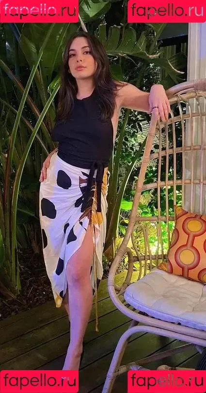 Isabella Gomez Onlyfans Photo Gallery 
