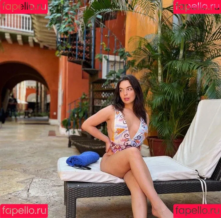 Isabella Gomez Onlyfans Photo Gallery 