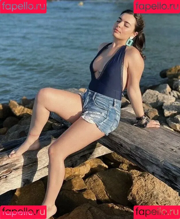 Isabella Gomez Onlyfans Photo Gallery 