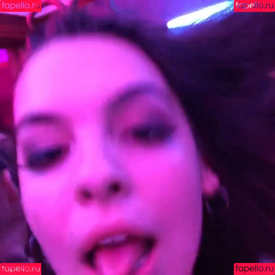 Isabella Gomez Onlyfans Photo Gallery 