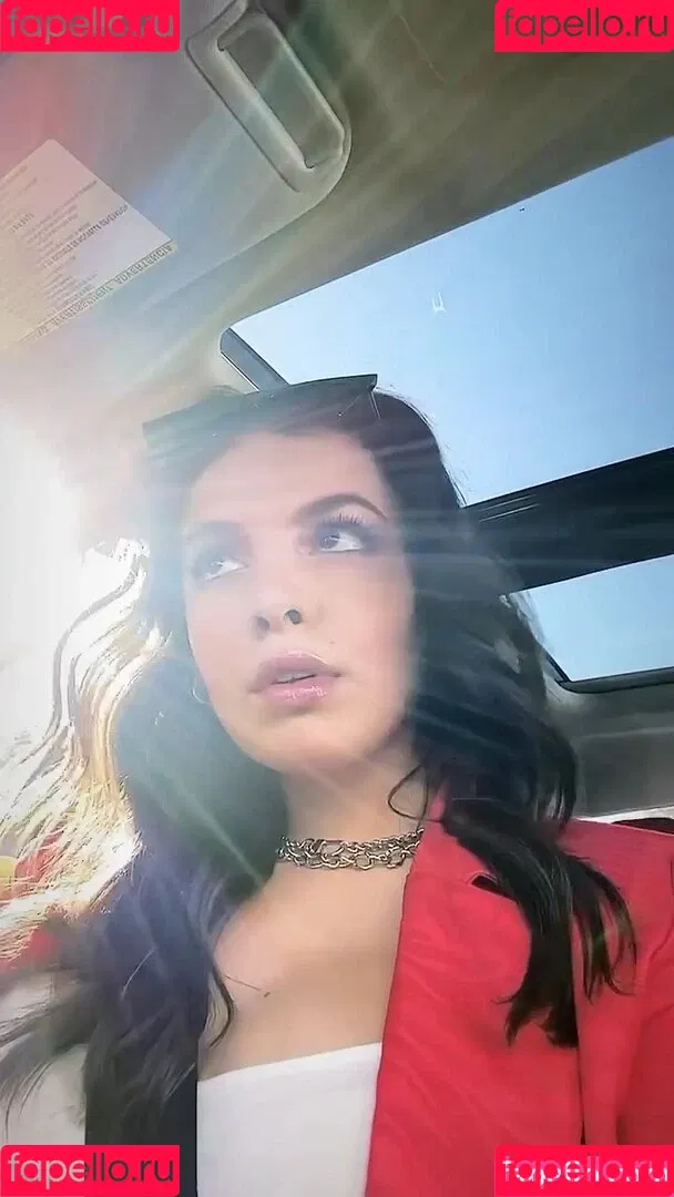 Isabella Gomez Onlyfans Photo Gallery 