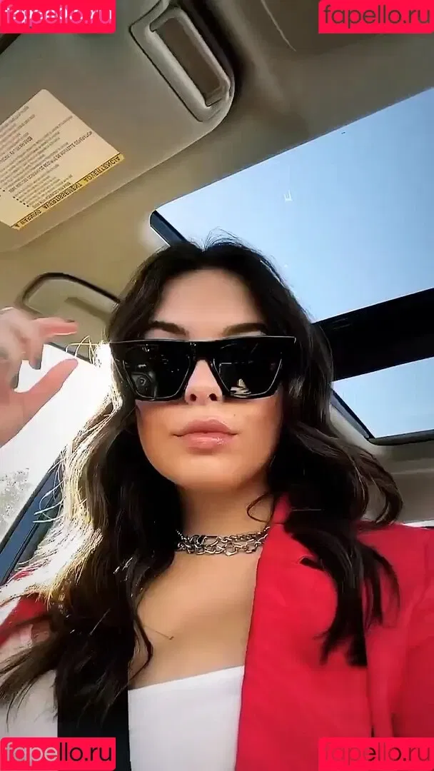 Isabella Gomez Onlyfans Photo Gallery 