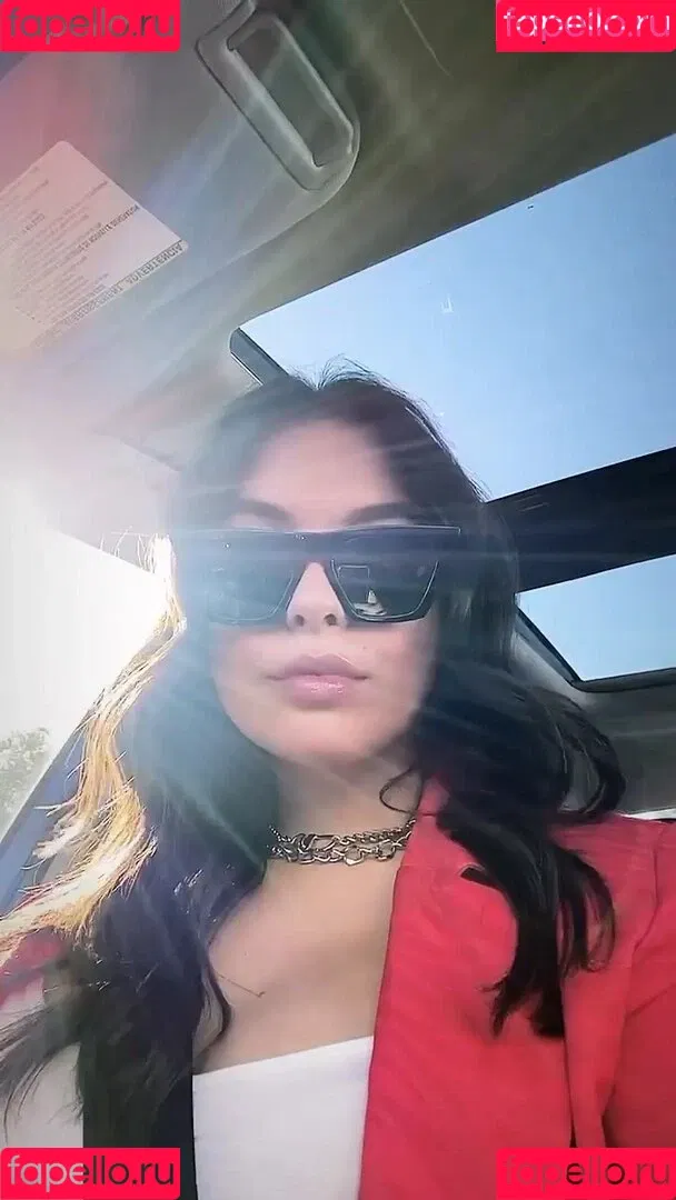 Isabella Gomez Onlyfans Photo Gallery 