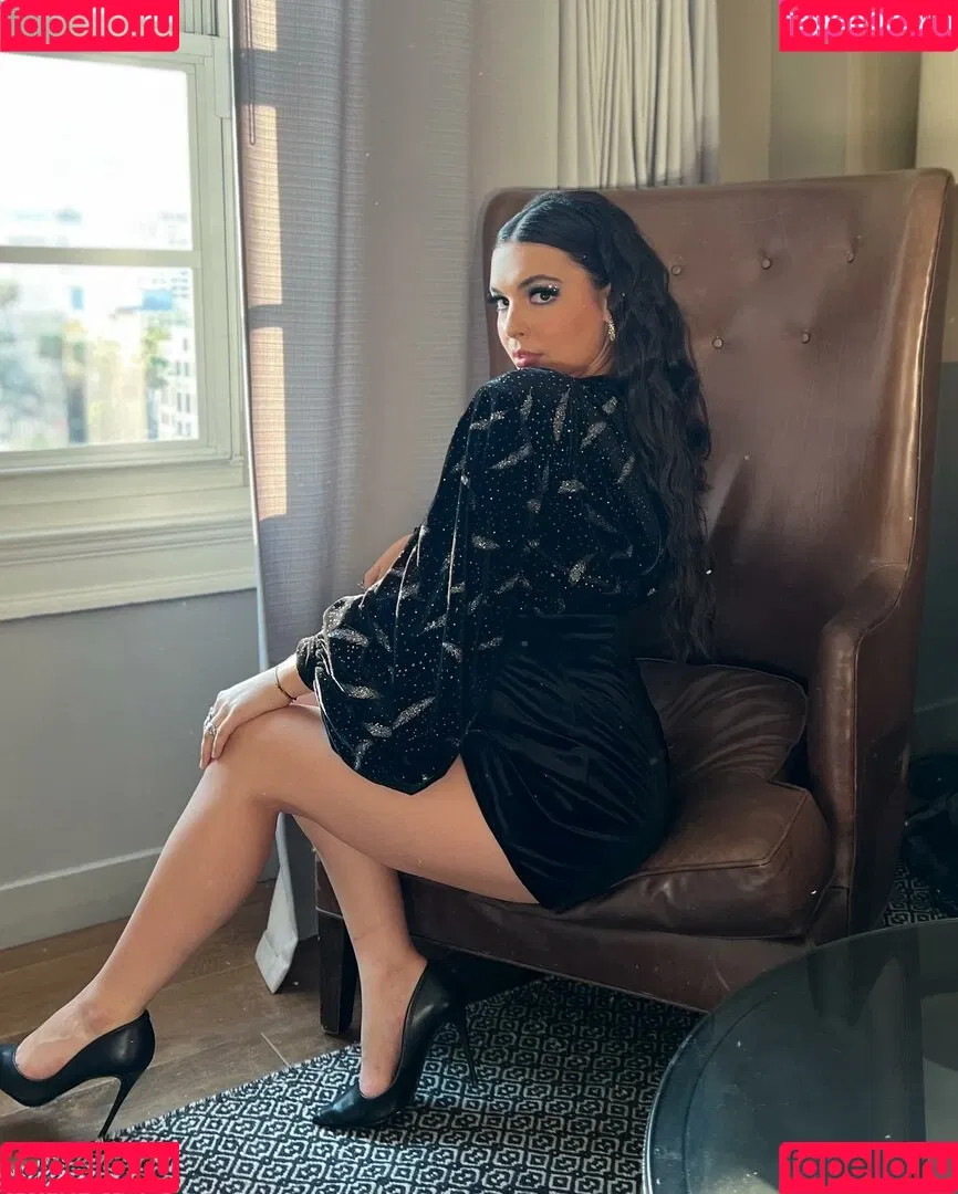 Isabella Gomez Onlyfans Photo Gallery 