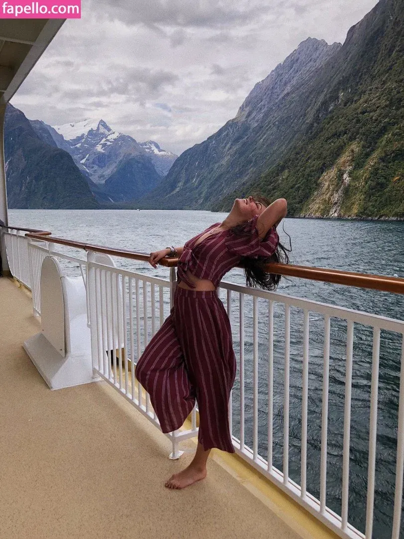 Isabella Gomez Onlyfans Photo Gallery 