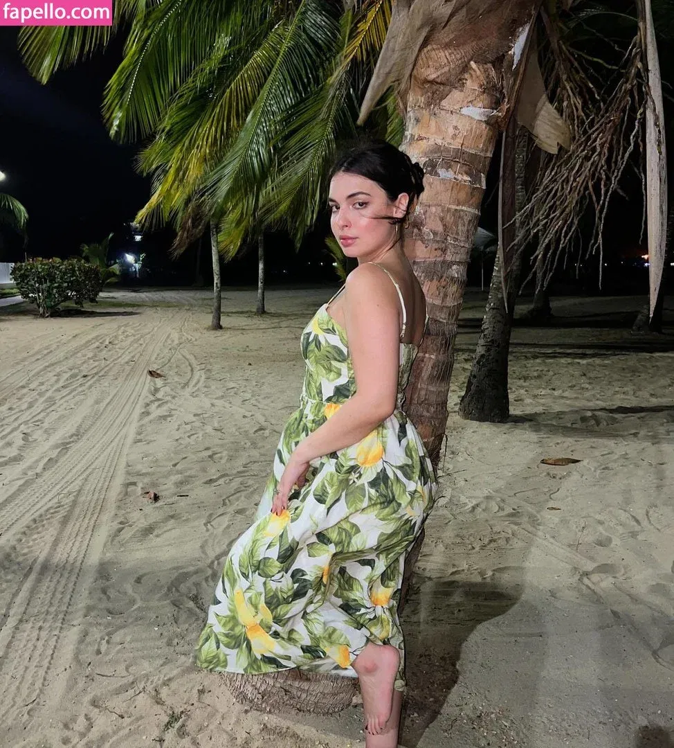 Isabella Gomez Onlyfans Photo Gallery 