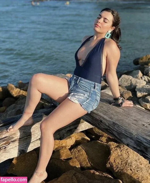 Isabella Gomez Onlyfans Photo Gallery 