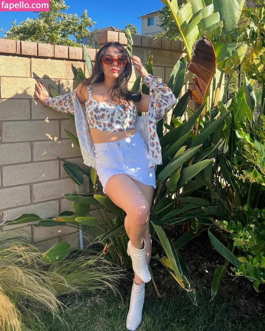 Isabella Gomez Onlyfans Photo Gallery 