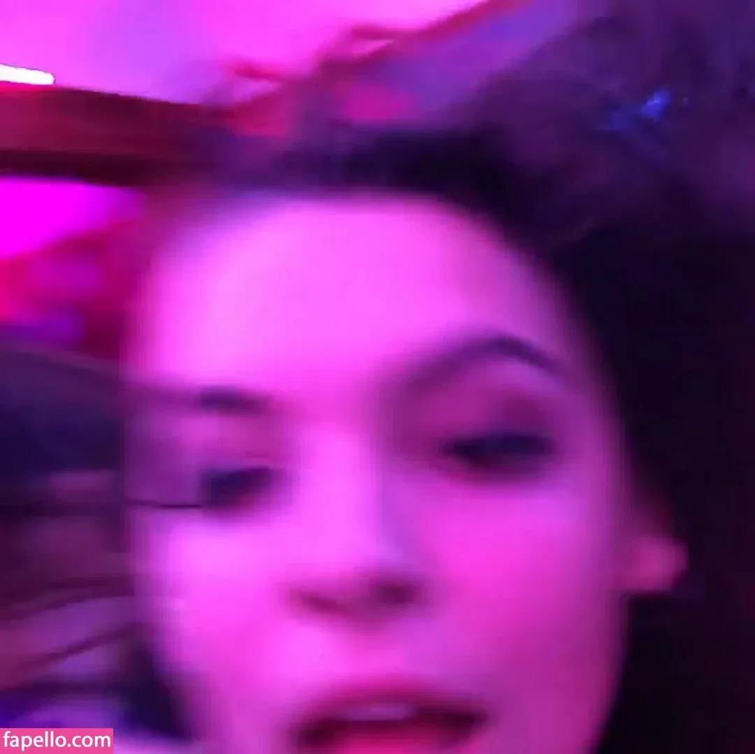 Isabella Gomez Onlyfans Photo Gallery 