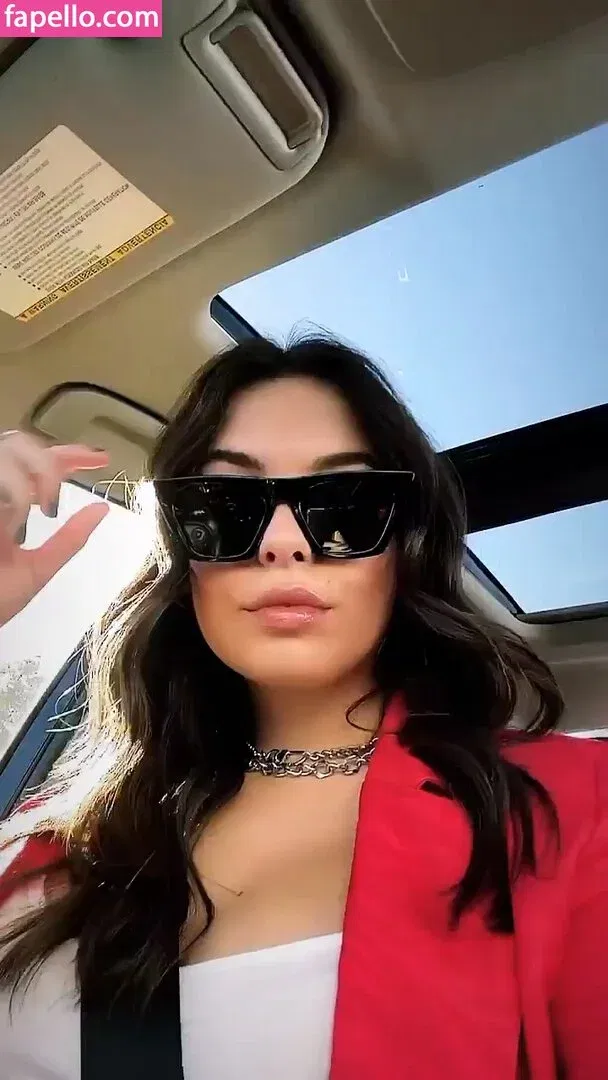 Isabella Gomez Onlyfans Photo Gallery 