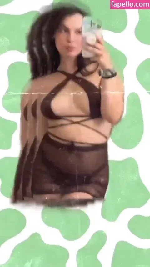 Isabella Gomez Onlyfans Photo Gallery 