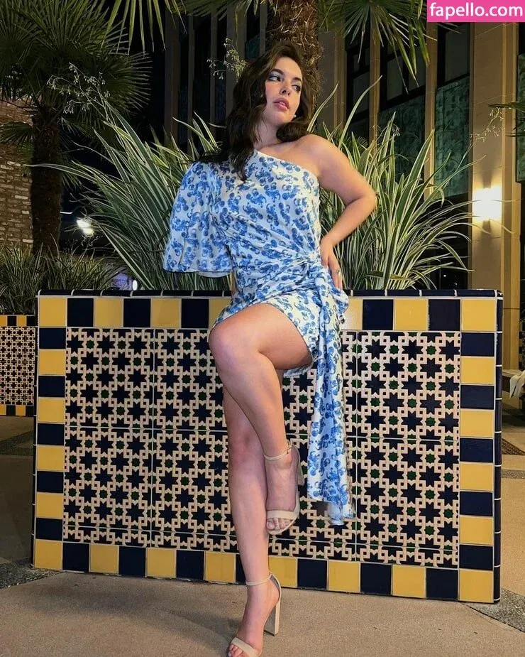 Isabella Gomez Onlyfans Photo Gallery 