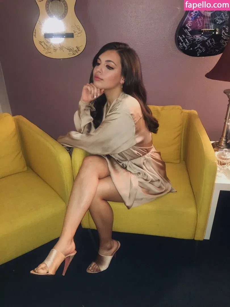 Isabella Gomez Onlyfans Photo Gallery 