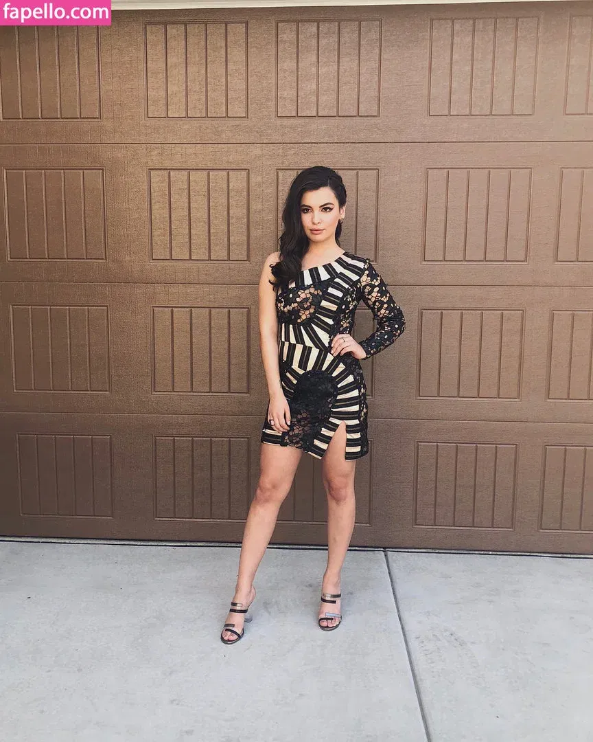 Isabella Gomez Onlyfans Photo Gallery 