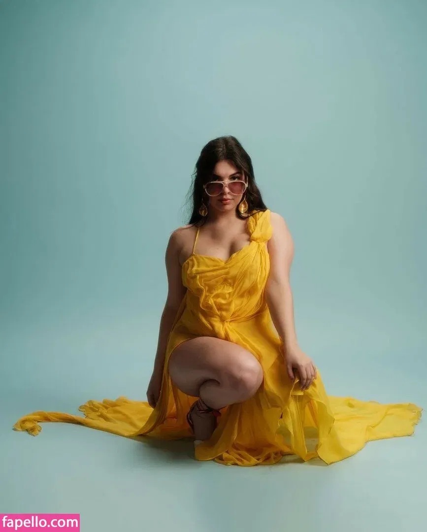 Isabella Gomez Onlyfans Photo Gallery 