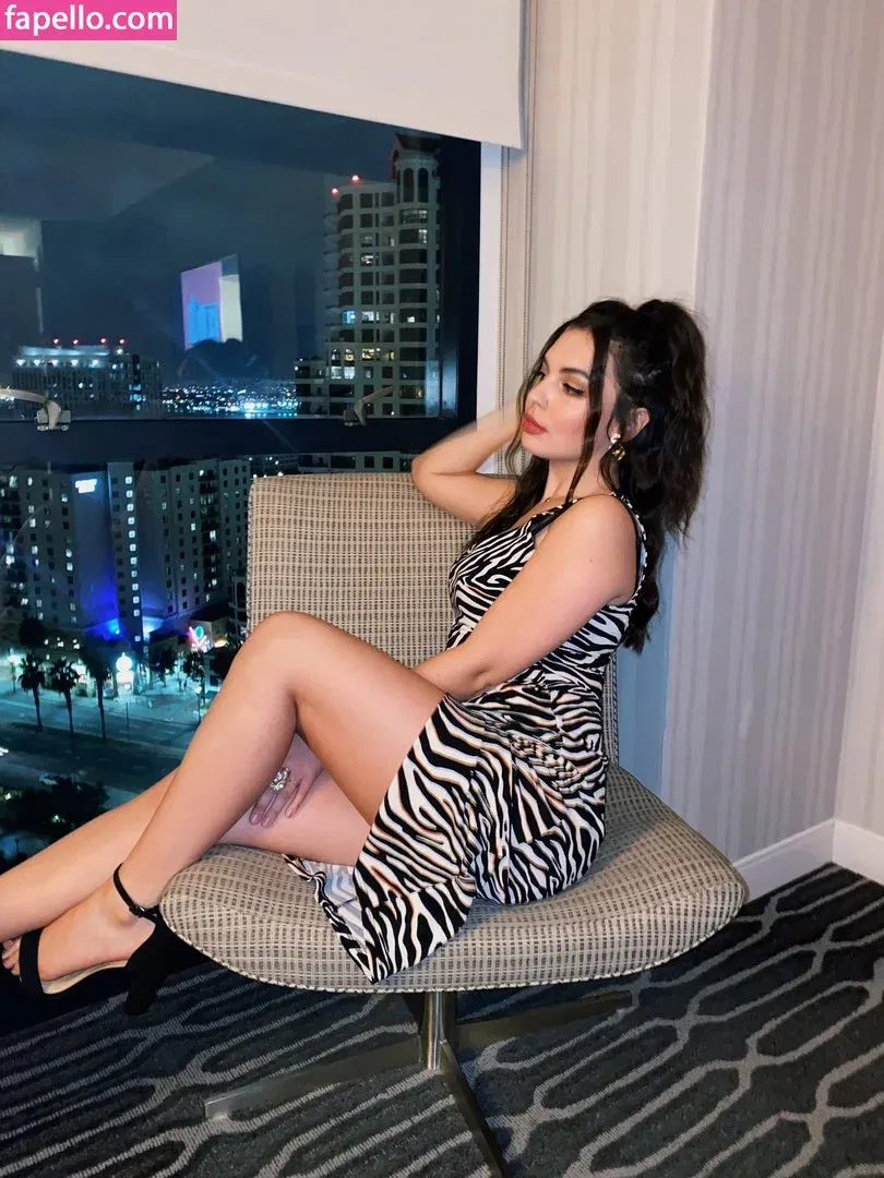 Isabella Gomez Onlyfans Photo Gallery 