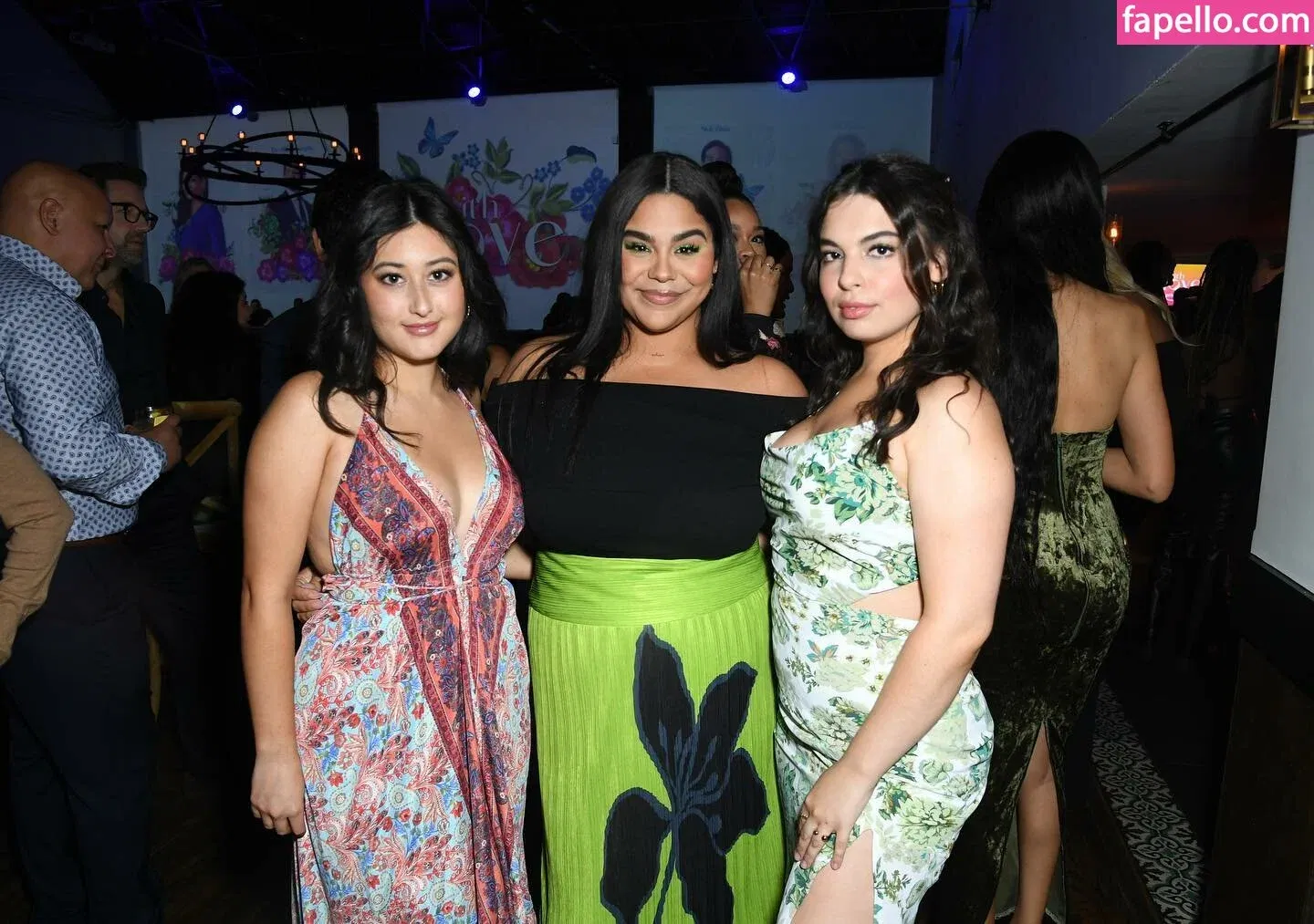 Isabella Gomez Onlyfans Photo Gallery 