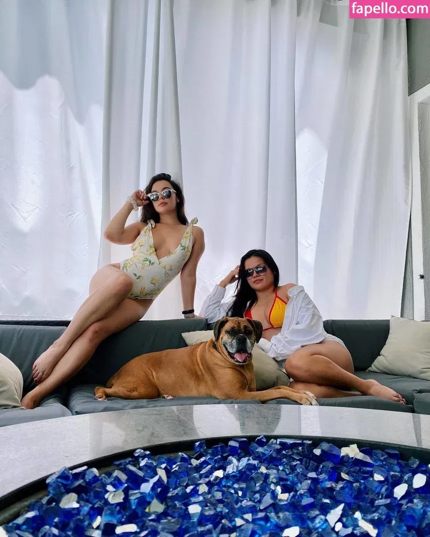 Isabella Gomez Onlyfans Photo Gallery 