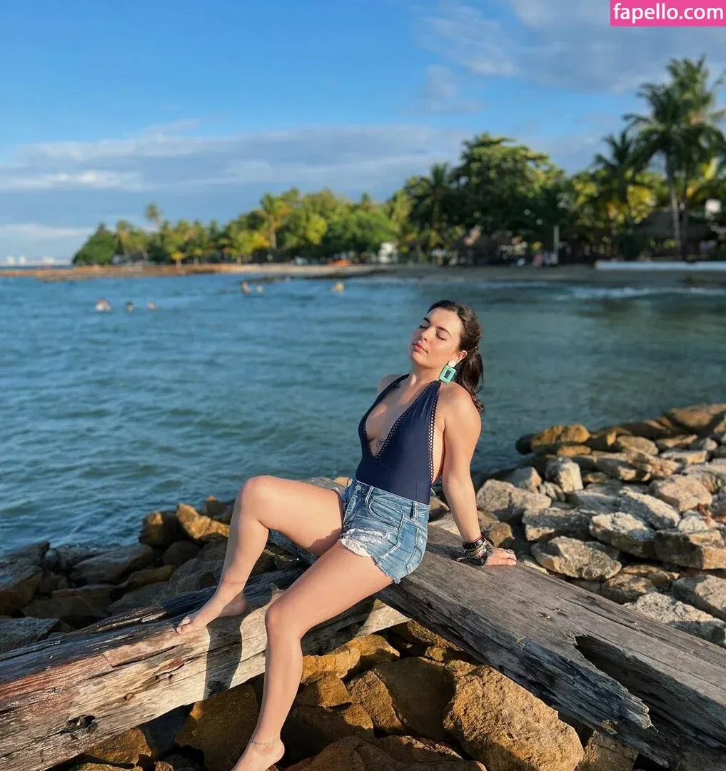 Isabella Gomez Onlyfans Photo Gallery 