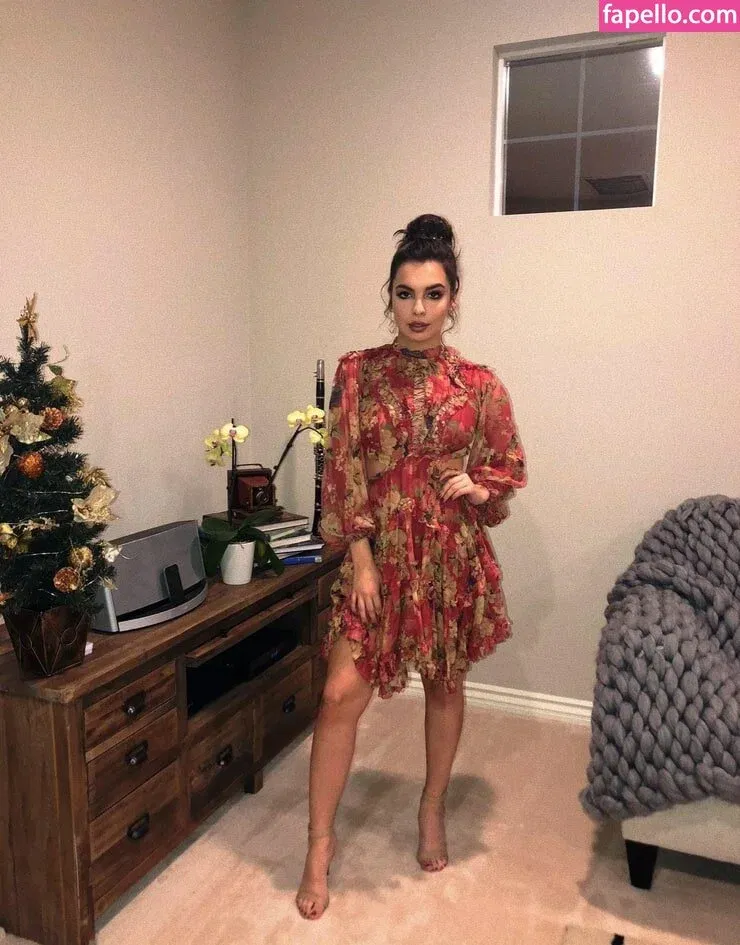 Isabella Gomez Onlyfans Photo Gallery 