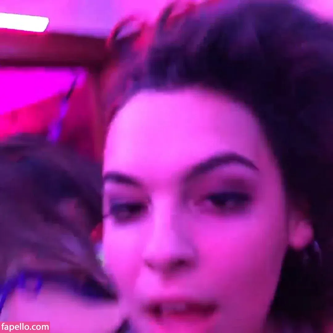 Isabella Gomez Onlyfans Photo Gallery 