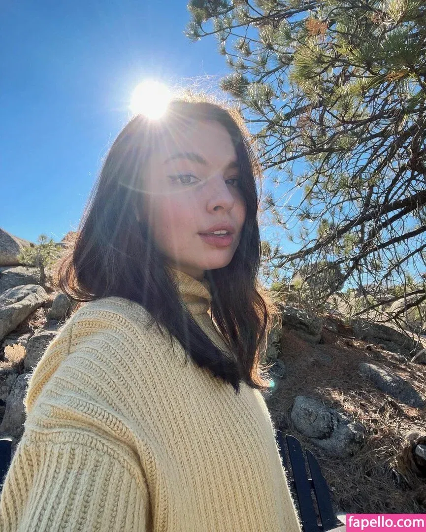 Isabella Gomez Onlyfans Photo Gallery 